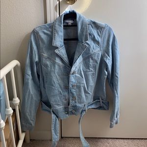 LC tying jean jacket!